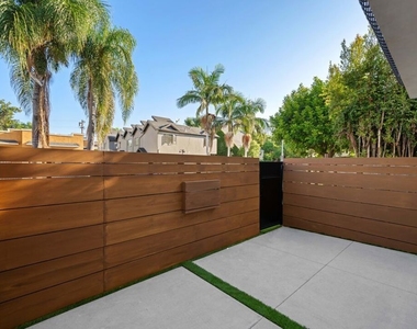 6212 Banner Avenue - Photo Thumbnail 2