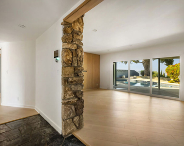 907 Alegre Place - Photo Thumbnail 14