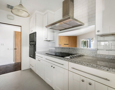 907 Alegre Place - Photo Thumbnail 28
