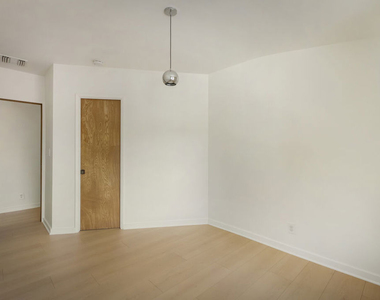907 Alegre Place - Photo Thumbnail 44