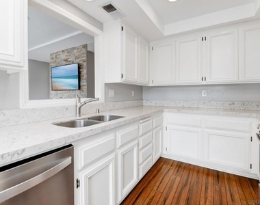 418 Summer View Circle - Photo Thumbnail 10