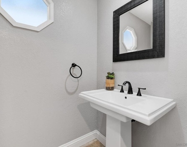 418 Summer View Circle - Photo Thumbnail 25