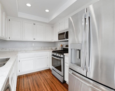 418 Summer View Circle - Photo Thumbnail 8