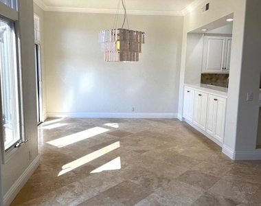 3774 Paseo Vista Famosa - Photo Thumbnail 5