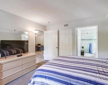 6111 Rancho Mission Road - Photo Thumbnail 24