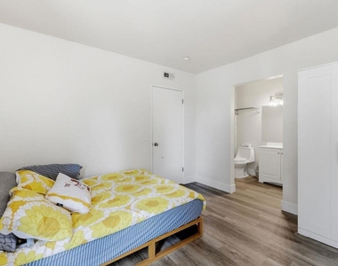 770 Eastshore Terrace - Photo Thumbnail 11