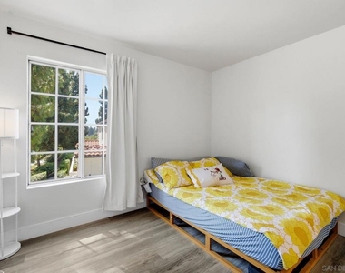 770 Eastshore Terrace - Photo Thumbnail 12
