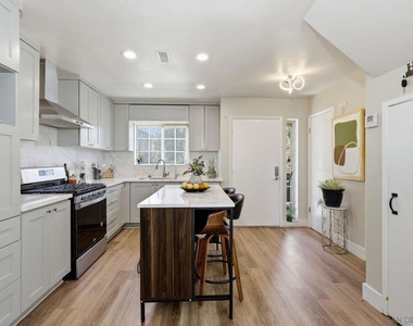 770 Eastshore Terrace - Photo Thumbnail 29