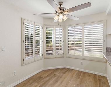 557 Canyon Vista Drive - Photo Thumbnail 8