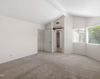 557 Canyon Vista Drive - Photo Thumbnail 15