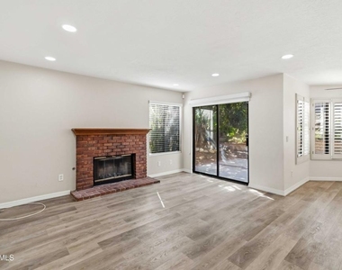 557 Canyon Vista Drive - Photo Thumbnail 11