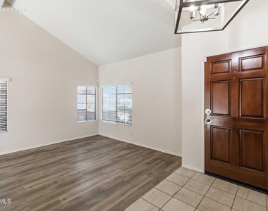557 Canyon Vista Drive - Photo Thumbnail 2