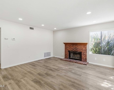 557 Canyon Vista Drive - Photo Thumbnail 9