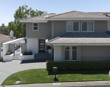 1725 Royal Saint George Drive - Photo Thumbnail 32
