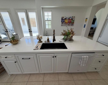 79690 Citrus - Photo Thumbnail 26