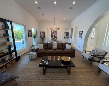 79690 Citrus - Photo Thumbnail 11