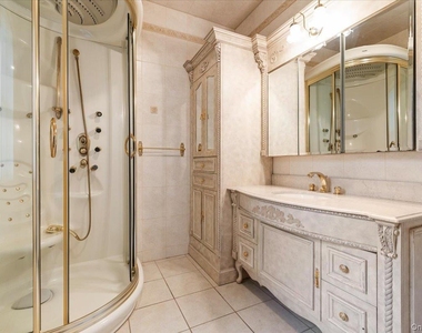 363 Oak Avenue - Photo Thumbnail 15