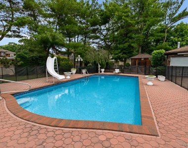 363 Oak Avenue - Photo Thumbnail 20