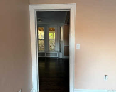 45 Center Street - Photo Thumbnail 3