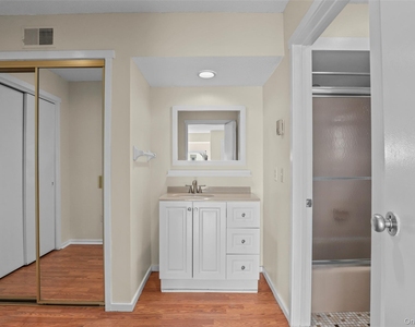 205 Heritage Hills - Photo Thumbnail 10