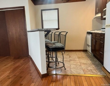 54 Sterling Road - Photo Thumbnail 6