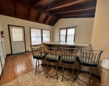 54 Sterling Road - Photo Thumbnail 7