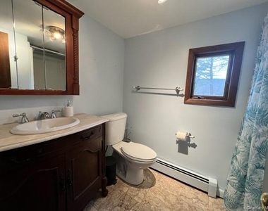 54 Sterling Road - Photo Thumbnail 9