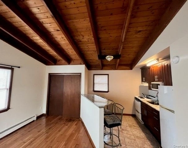 54 Sterling Road - Photo Thumbnail 2