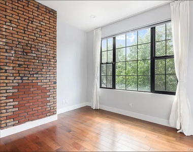 1873 Harman Street - Photo Thumbnail 2