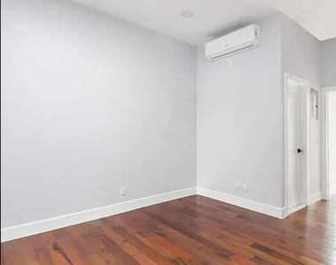 1873 Harman Street - Photo Thumbnail 5