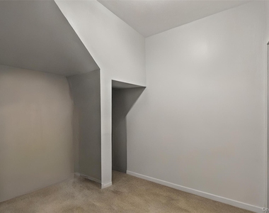 46 Garden City Street - Photo Thumbnail 6