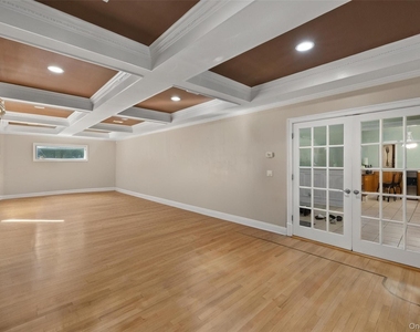 46 Garden City Street - Photo Thumbnail 2