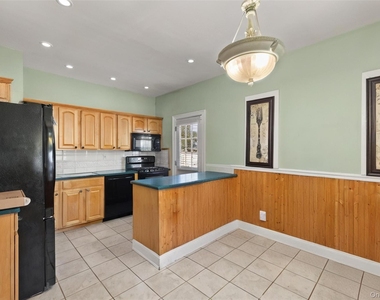 46 Garden City Street - Photo Thumbnail 4