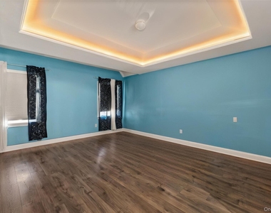 46 Garden City Street - Photo Thumbnail 9