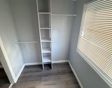 168 Walton Avenue - Photo Thumbnail 11