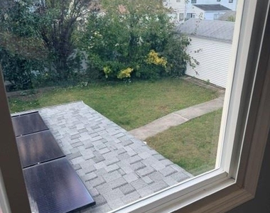 168 Walton Avenue - Photo Thumbnail 19