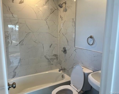 17 Firwood Road - Photo Thumbnail 3