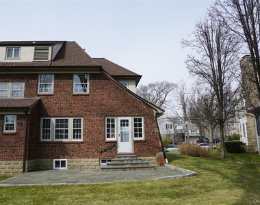 16 Bon Air Avenue - Photo Thumbnail 3