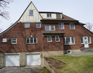 16 Bon Air Avenue - Photo Thumbnail 2