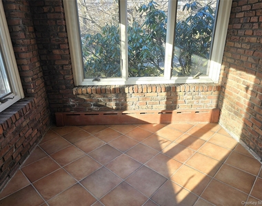 16 Bon Air Avenue - Photo Thumbnail 10