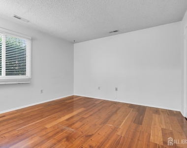 1719 Aspen Drive - Photo Thumbnail 13