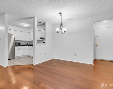1719 Aspen Drive - Photo Thumbnail 3