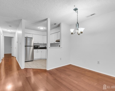 1719 Aspen Drive - Photo Thumbnail 2