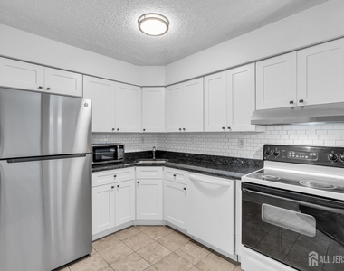 1719 Aspen Drive - Photo Thumbnail 7