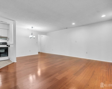 1719 Aspen Drive - Photo Thumbnail 5