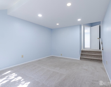 1050 Schmidt Lane - Photo Thumbnail 8
