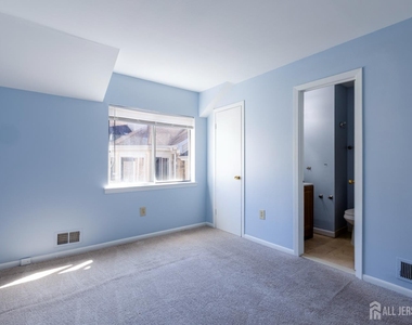 1050 Schmidt Lane - Photo Thumbnail 13