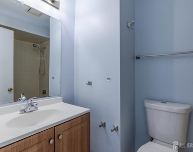 1050 Schmidt Lane - Photo Thumbnail 15