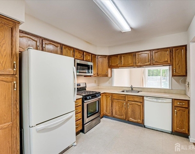 1801 Timber Oaks Road - Photo Thumbnail 12