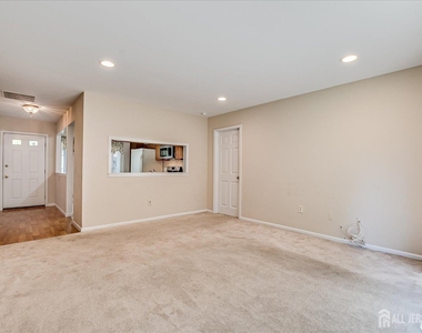1801 Timber Oaks Road - Photo Thumbnail 5